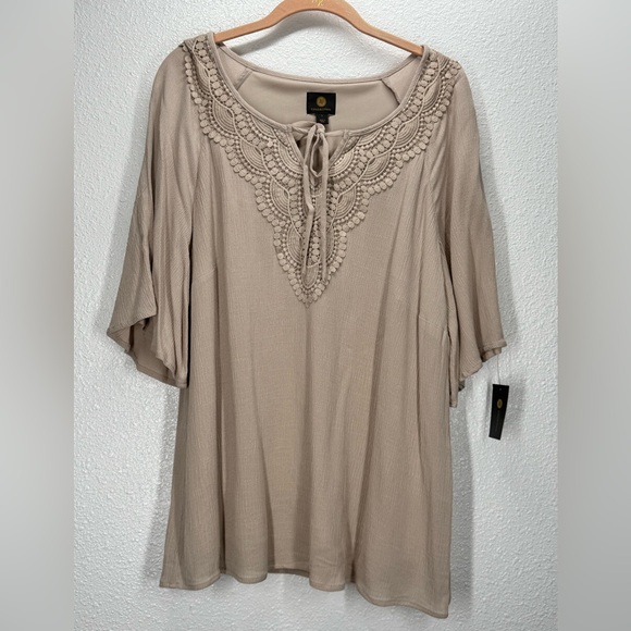 JM Collection Tops - JM Collection Beige Tunic with Lace Accent Short Sleeve Large